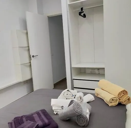 Апартаменти 2rooms, Dishwasher Good Location Canteras *