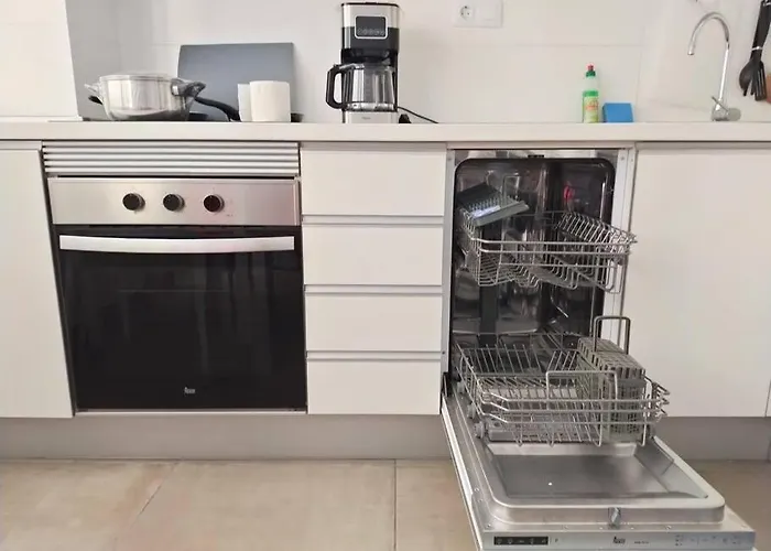 Апартаменти 2rooms, Dishwasher Good Location Canteras *