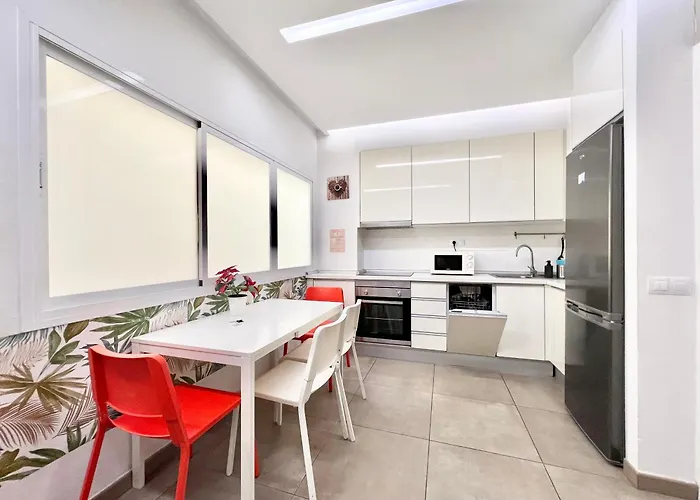 Апартаменти 2rooms, Dishwasher Good Location Canteras *